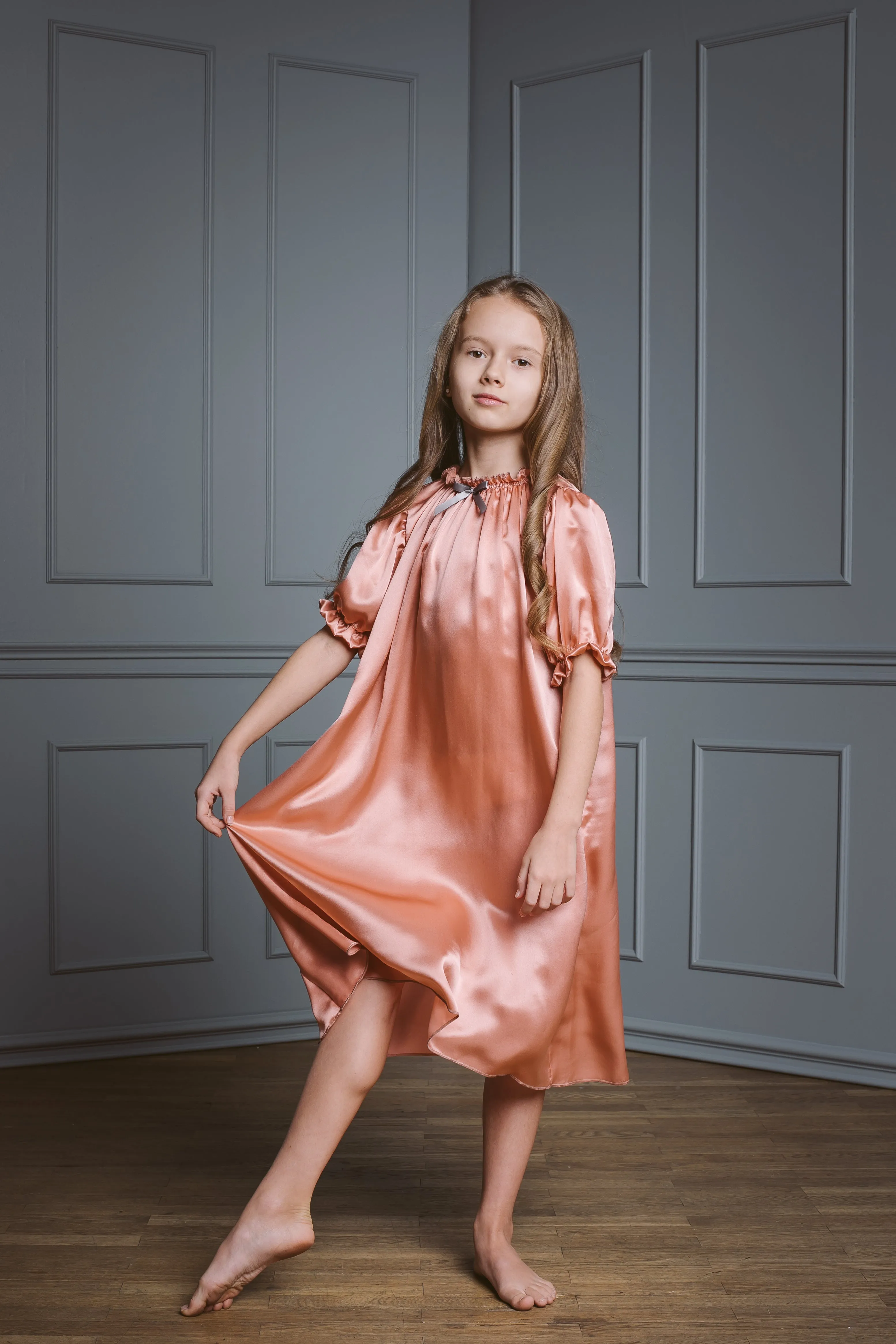 ANTONIA GIRLS' SILK NIGHTDRESS IN SIENNA