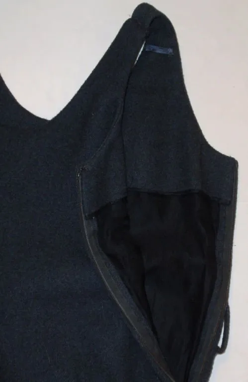 GEOFFREY BEENE 1960s Gray Wool Shift Dress, Black Belt