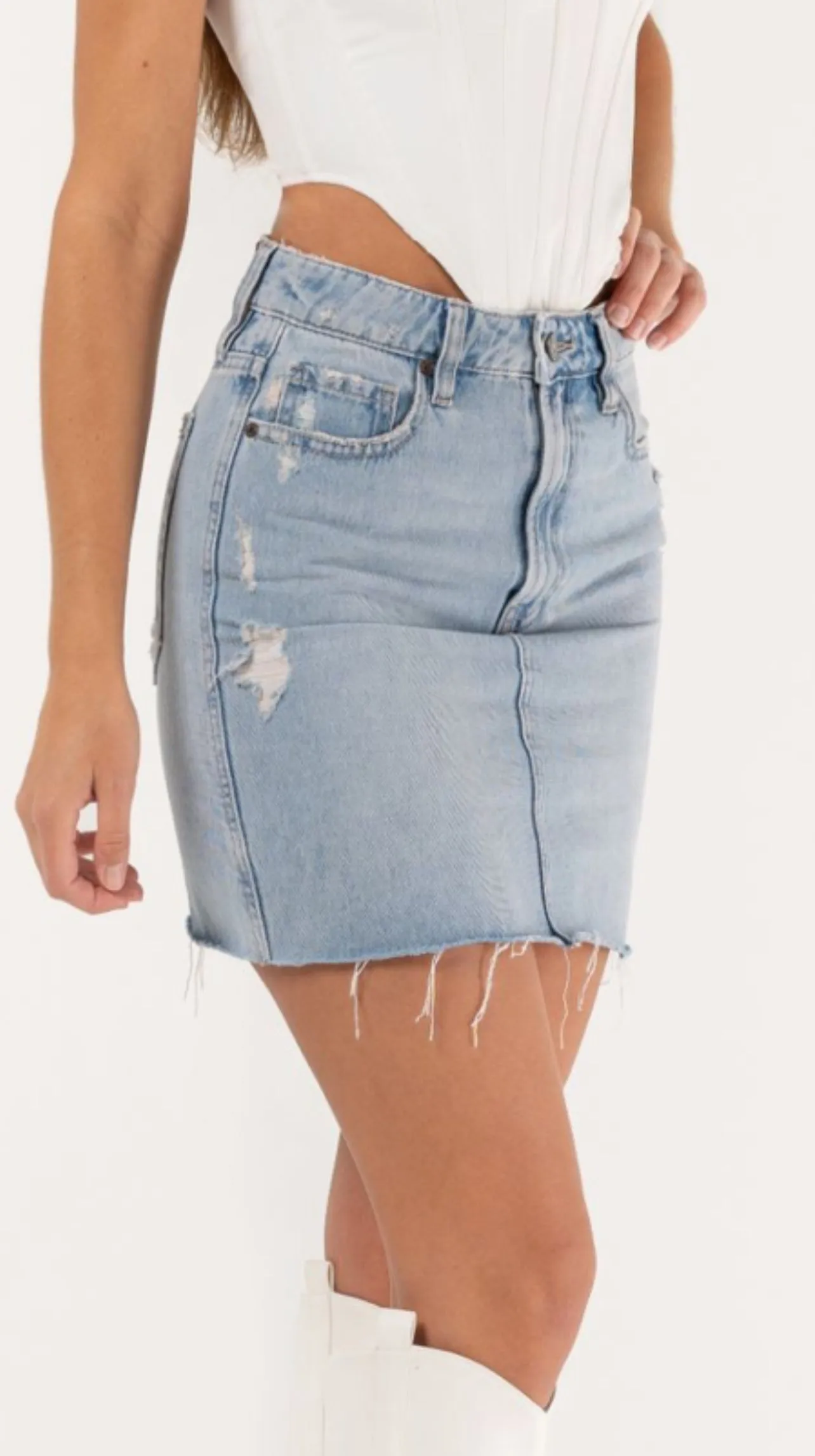 Medium Light Grinded Mini Skirt By Hidden Denim