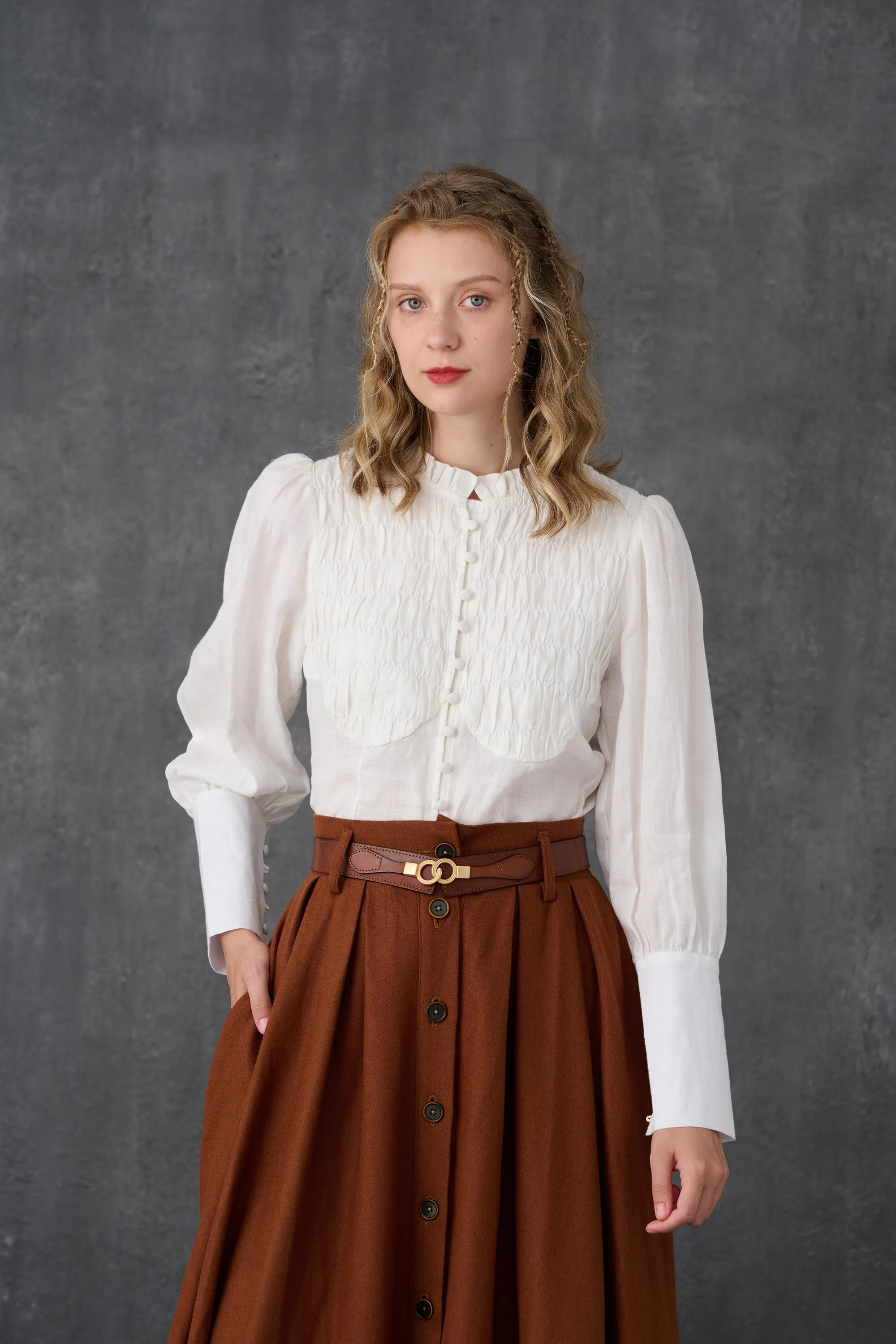 Naomi 33 |  buttoned up wool skirt in brown