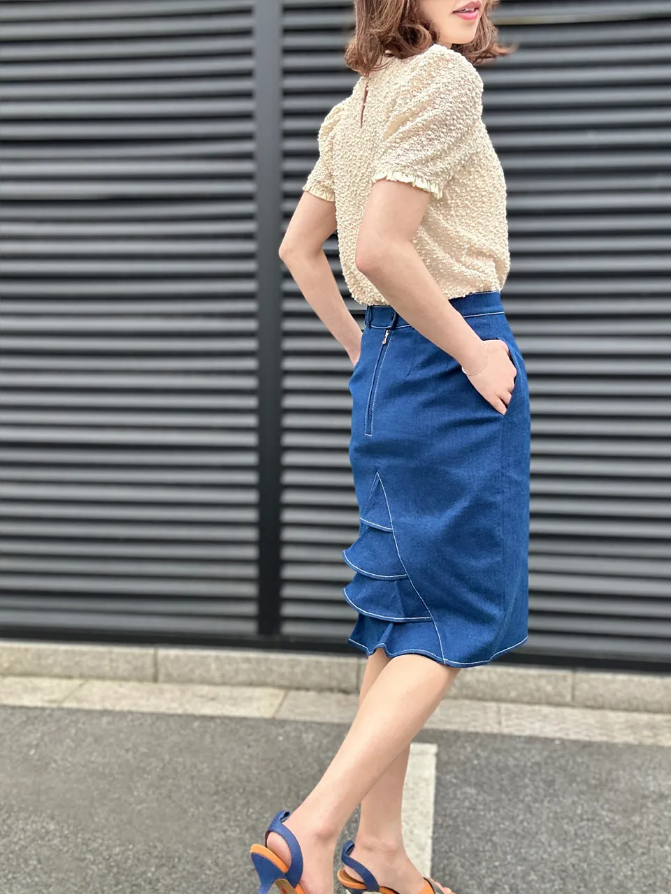 Retro Blue Denim Ruffled Back Knee Length Fitted Skirt