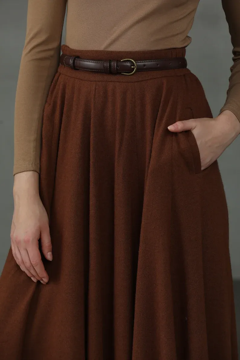 The Soft Lawn 12 | Midi Wool Skirt